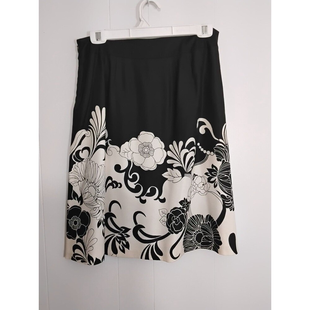 Ann Taylor Black White Floral Lined A-Line Knee Length Skirt Size 6 Women